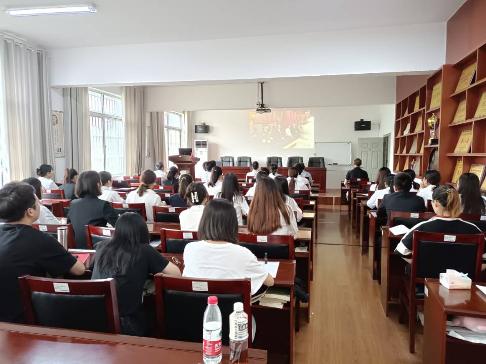 iqqtv
8教406会议室46人收看现场2.jpg